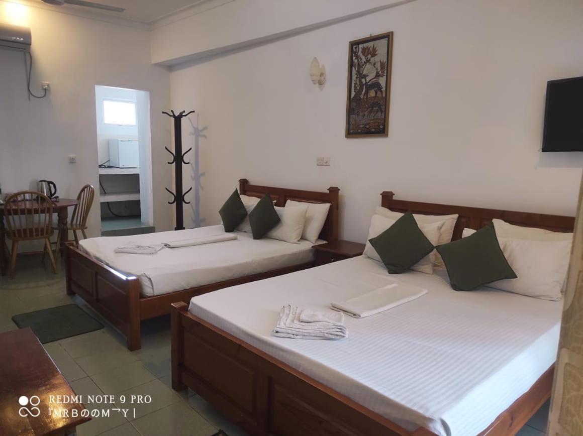 Oasis Beach Resort Negombo Ngoại thất bức ảnh
