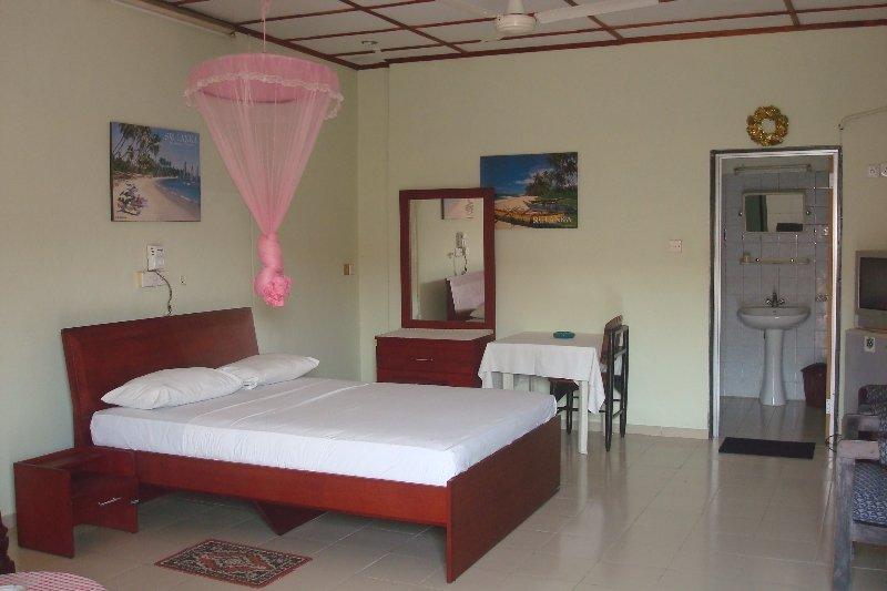 Oasis Beach Resort Negombo Ngoại thất bức ảnh